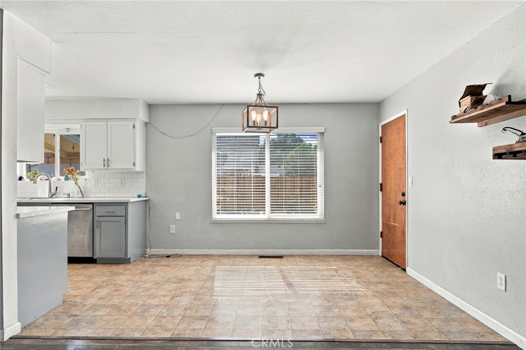 195 E Shasta Property Photo 5
