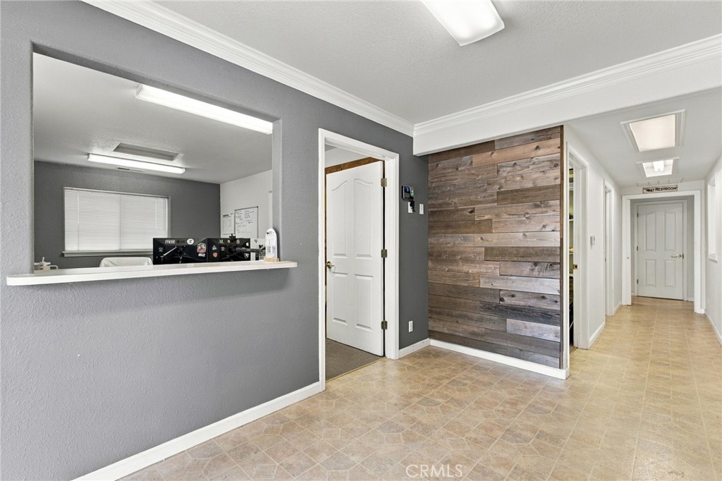 195 E Shasta Property Photo 11