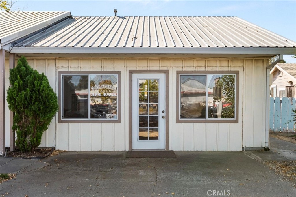 519 Solano St. Property Photo 8