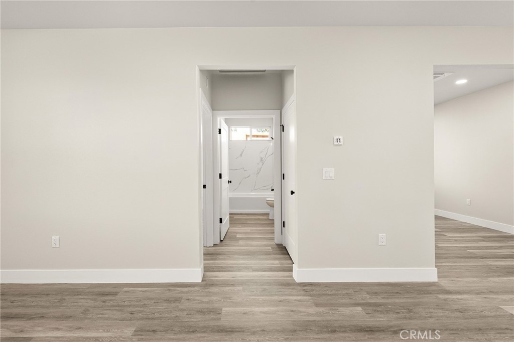 5826 Golden Oaks Road Property Photo 10