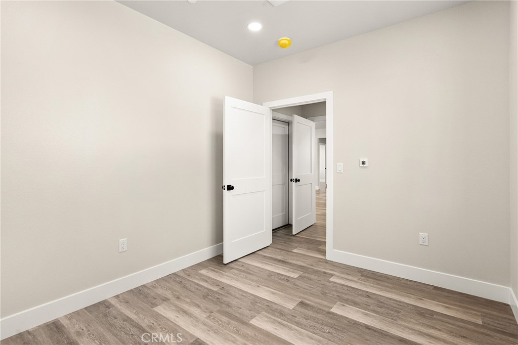 5826 Golden Oaks Road Property Photo 17
