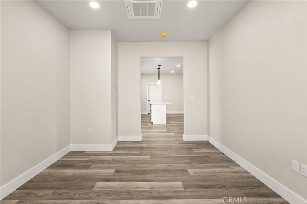 5826 Golden Oaks Road Property Photo 19