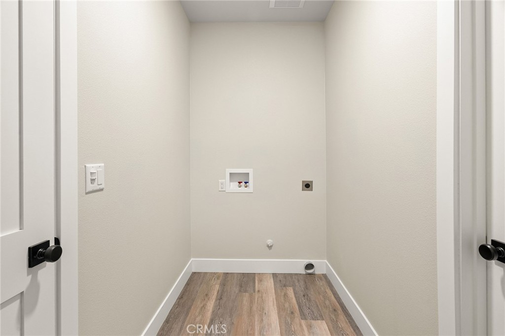 5826 Golden Oaks Road Property Photo 27