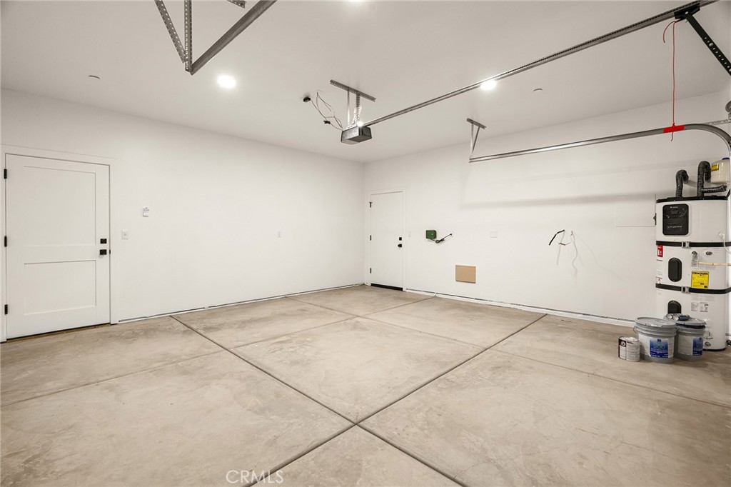 5826 Golden Oaks Road Property Photo 30