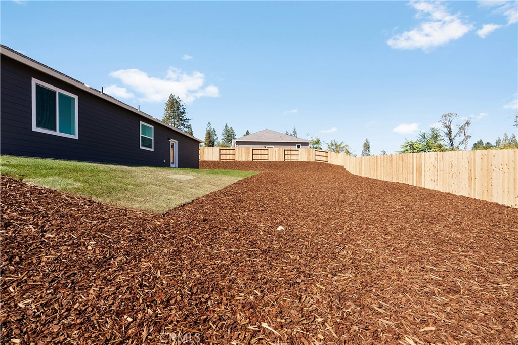 5826 Golden Oaks Road Property Photo 32