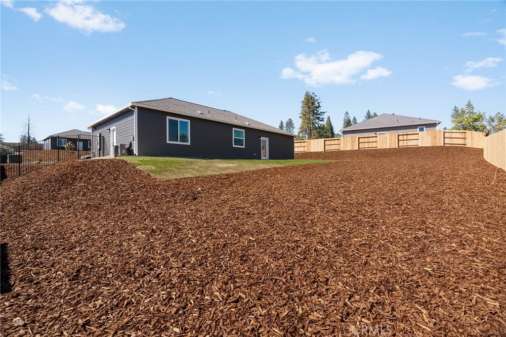 5826 Golden Oaks Road Property Photo 33