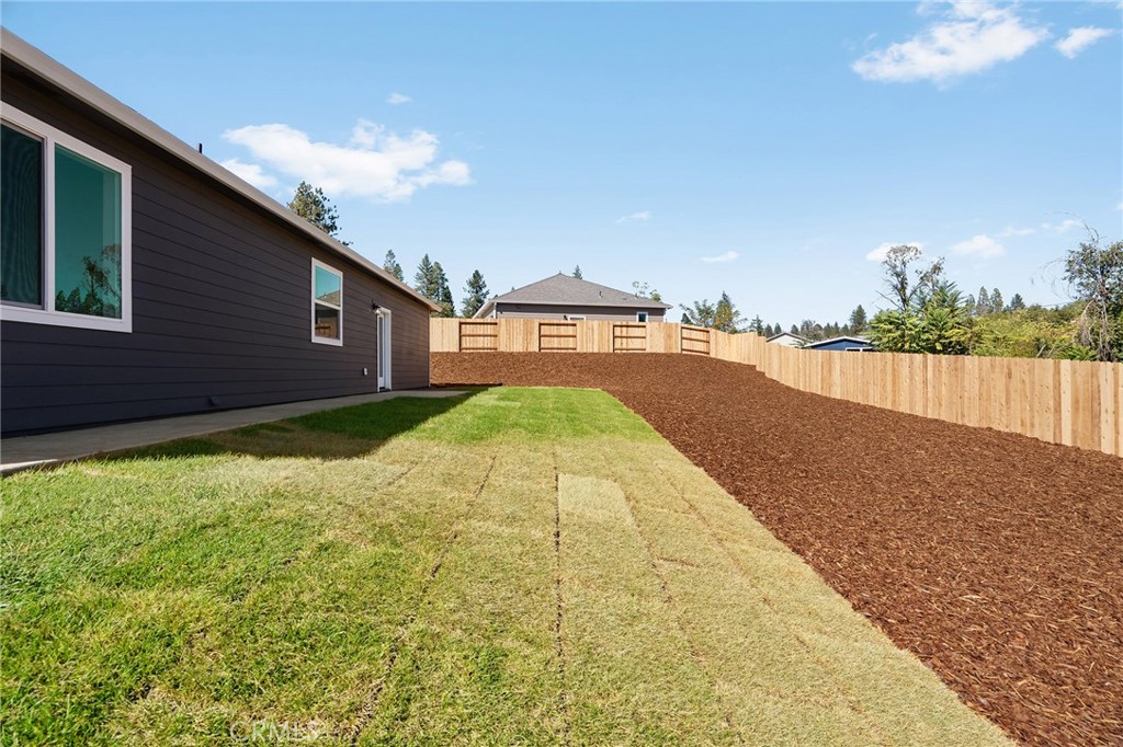 5826 Golden Oaks Road Property Photo 35