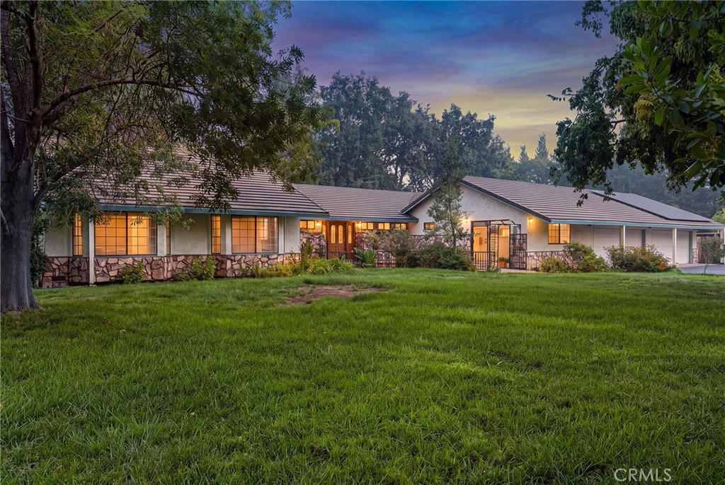 12 Quadra Court Property Photo 1