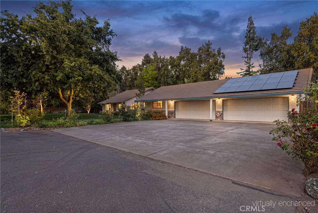 12 Quadra Court Property Photo 2