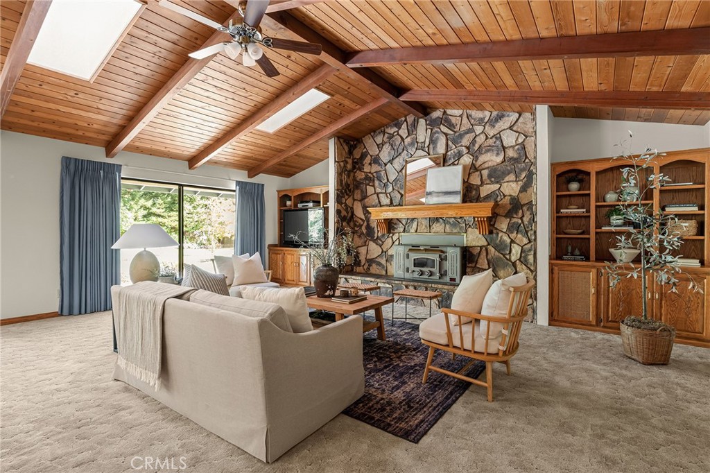 12 Quadra Court Property Photo 5