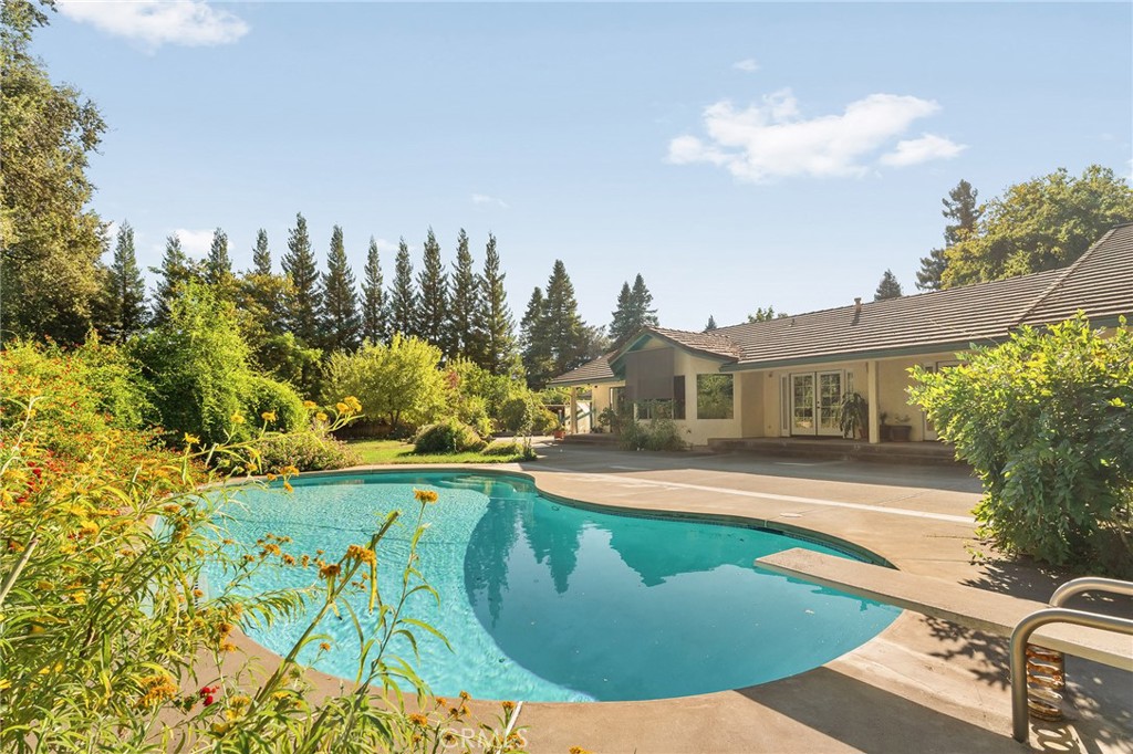 12 Quadra Court Property Photo 36
