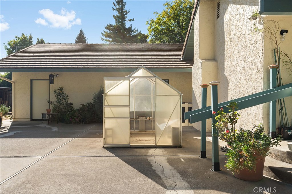 12 Quadra Court Property Photo 43