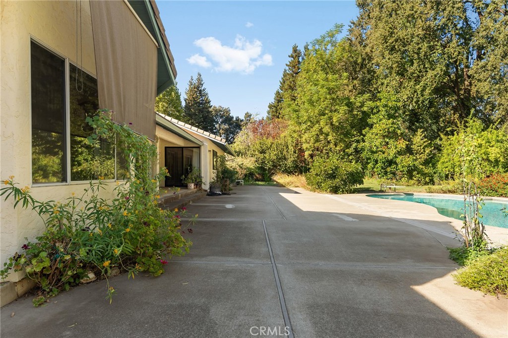 12 Quadra Court Property Photo 44