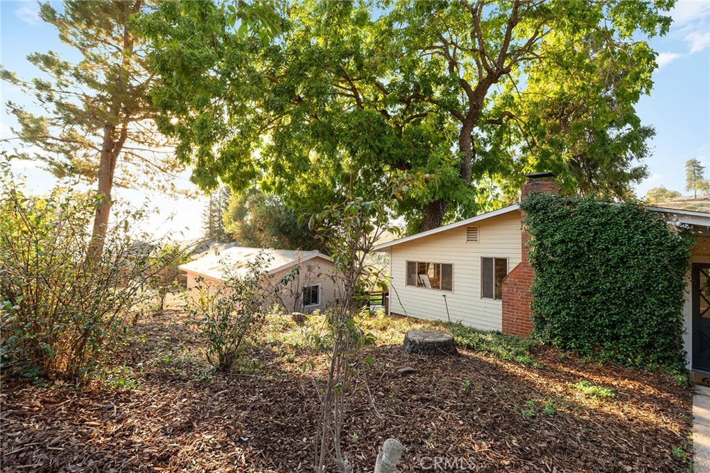 3703 Honey Run Road Property Photo 3