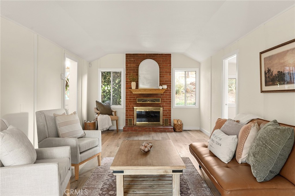 3703 Honey Run Road Property Photo 8