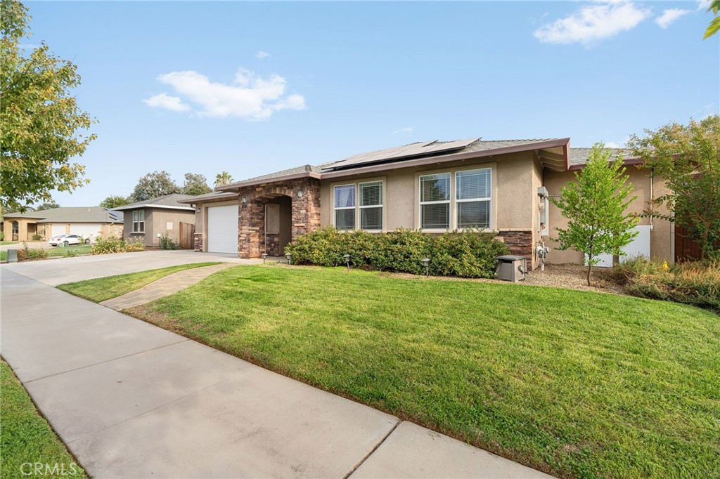 239 Gooselake Circle Property Photo 2
