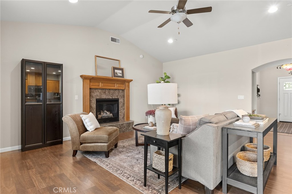 239 Gooselake Circle Property Photo 6