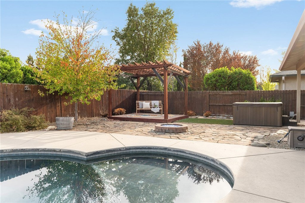 239 Gooselake Circle Property Photo 34