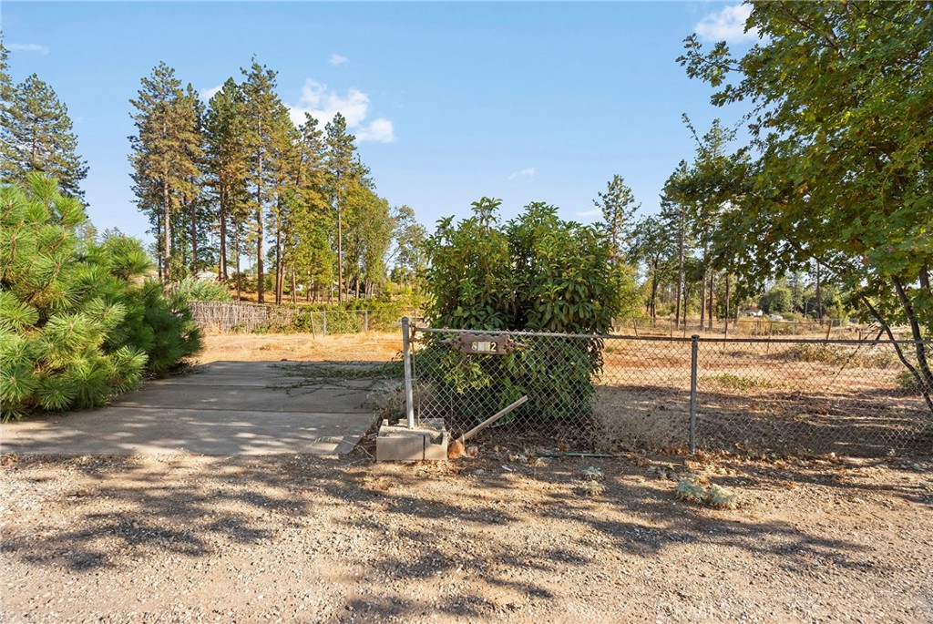 8092 Skyway Property Photo 3