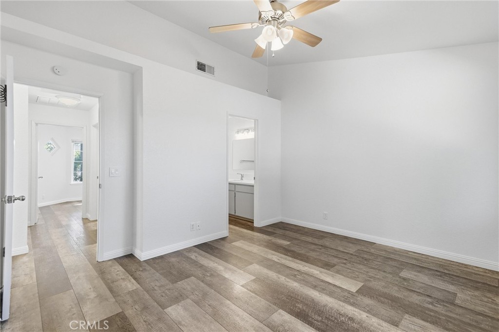 1618 E Lassen Property Photo 12