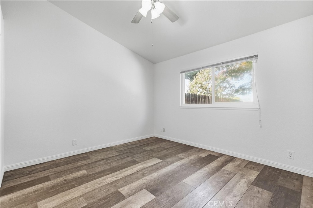 1618 E Lassen Property Photo 13