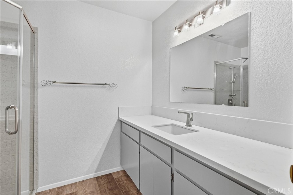 1618 E Lassen Property Photo 15