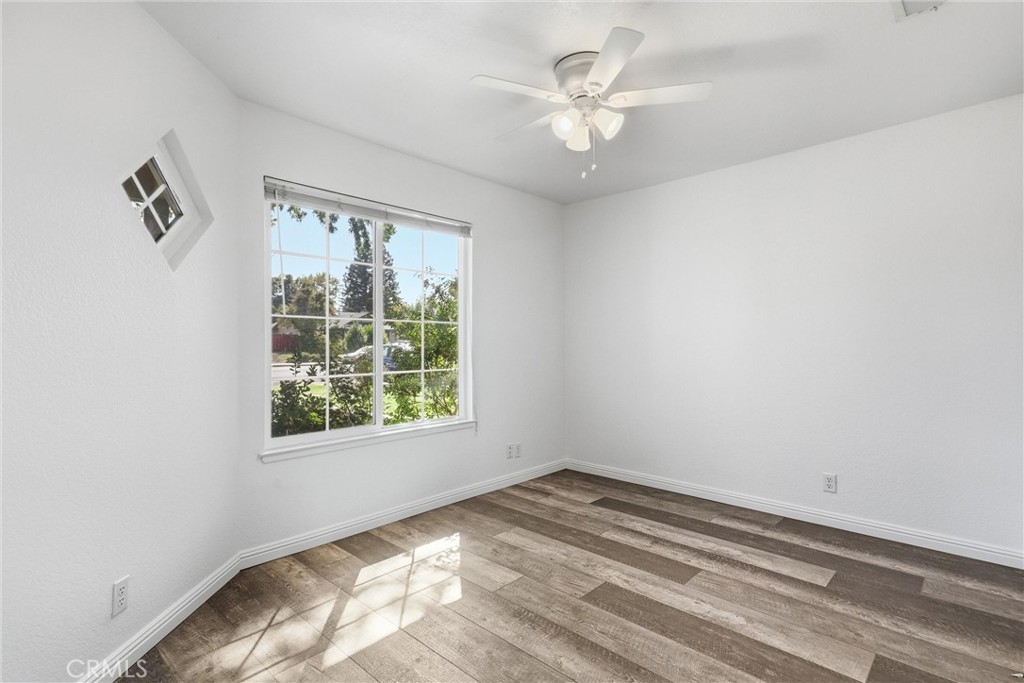 1618 E Lassen Property Photo 19