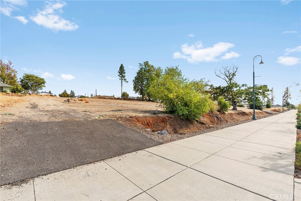 5860 Almond Property Photo 1