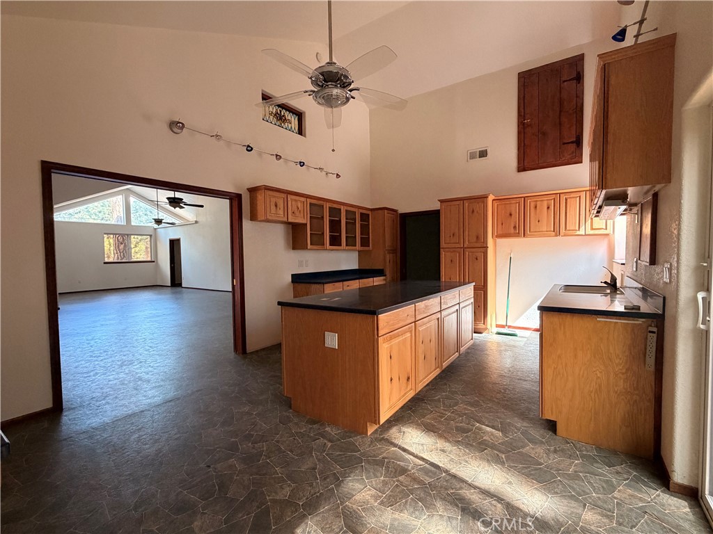 686 920 Spaulding Road Property Photo 2