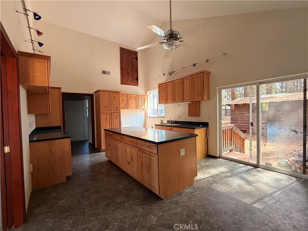 686 920 Spaulding Road Property Photo 3