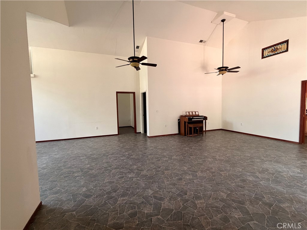 686 920 Spaulding Road Property Photo 5