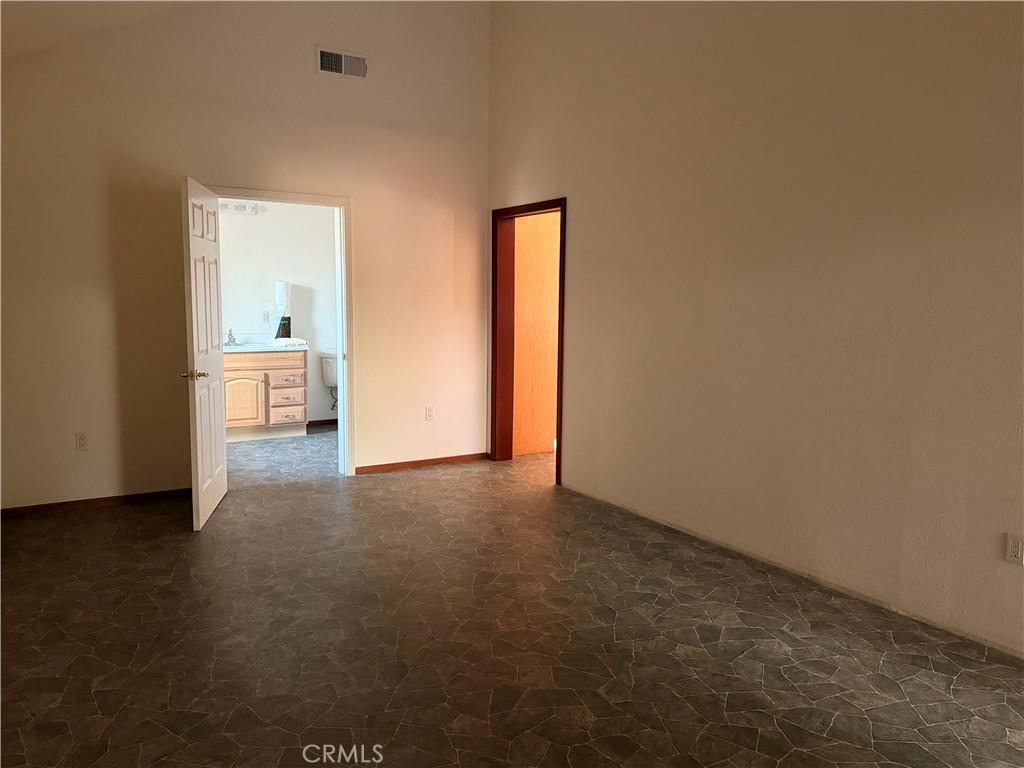 686 920 Spaulding Road Property Photo 9