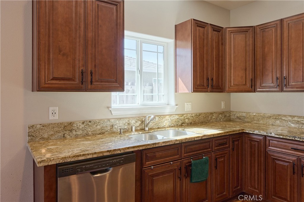 866 Watts Property Photo 13
