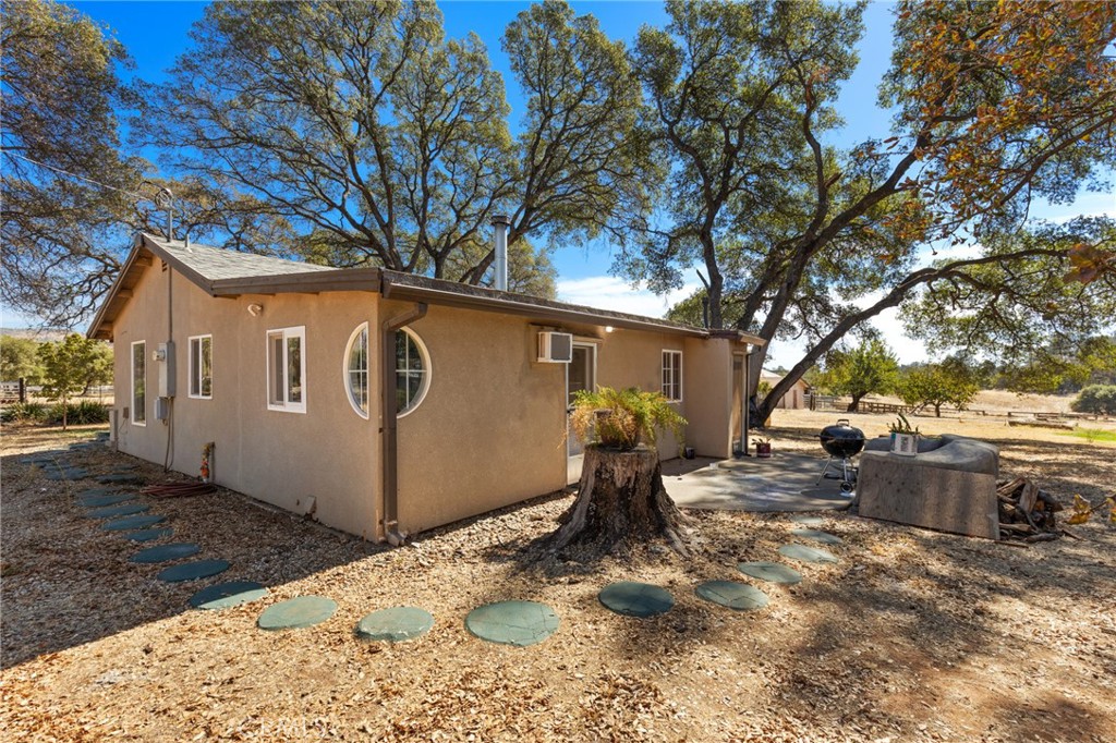 344 Mission Olive Property Photo 26