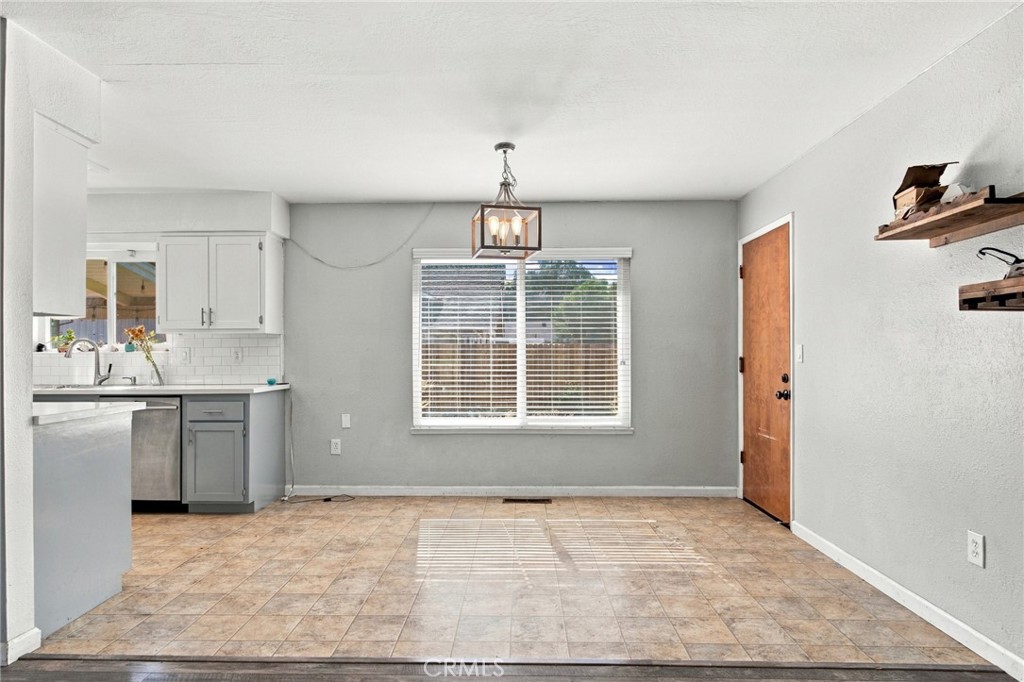 195 E Shasta Property Photo 3
