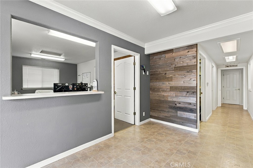 195 E Shasta Property Photo 10