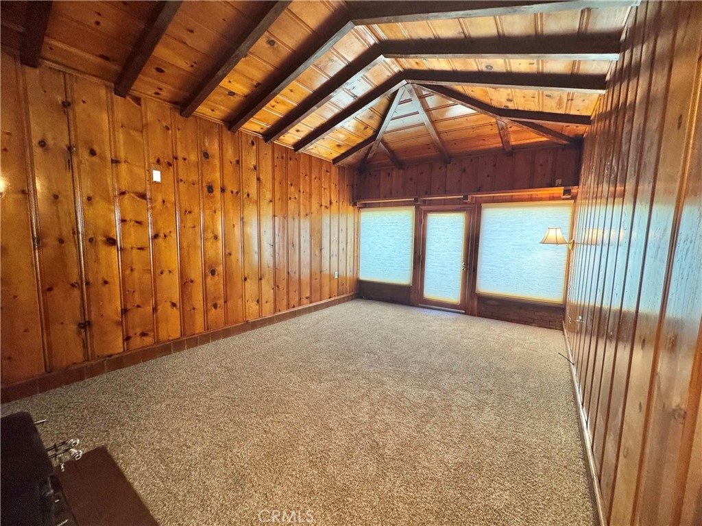 548 W 4th Avenue Property Photo 9