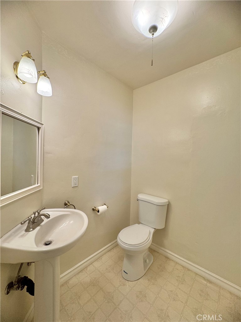 548 W 4th Avenue Property Photo 13