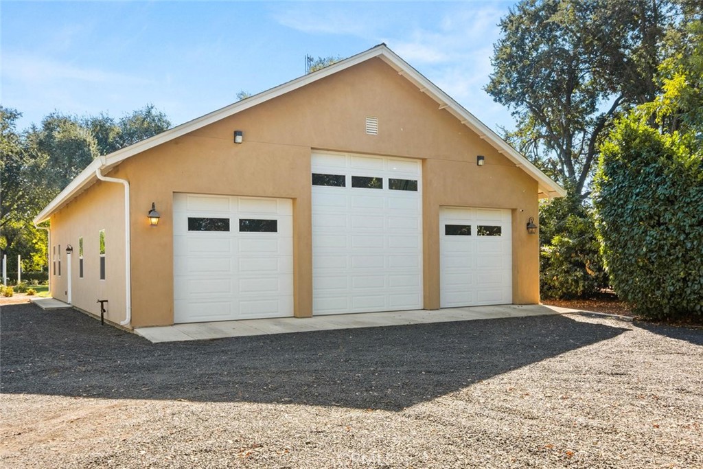 2367 Dayton Property Photo 3
