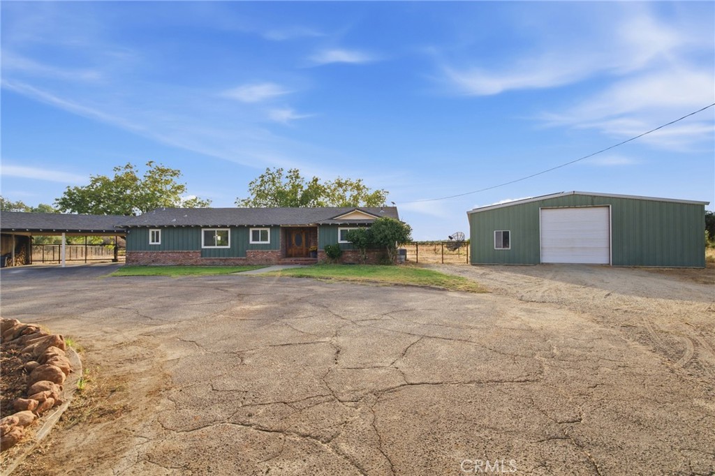 3665 Woodson Property Photo 1