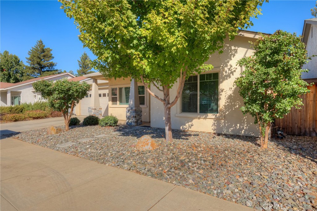 6 Josie Court Property Photo 4