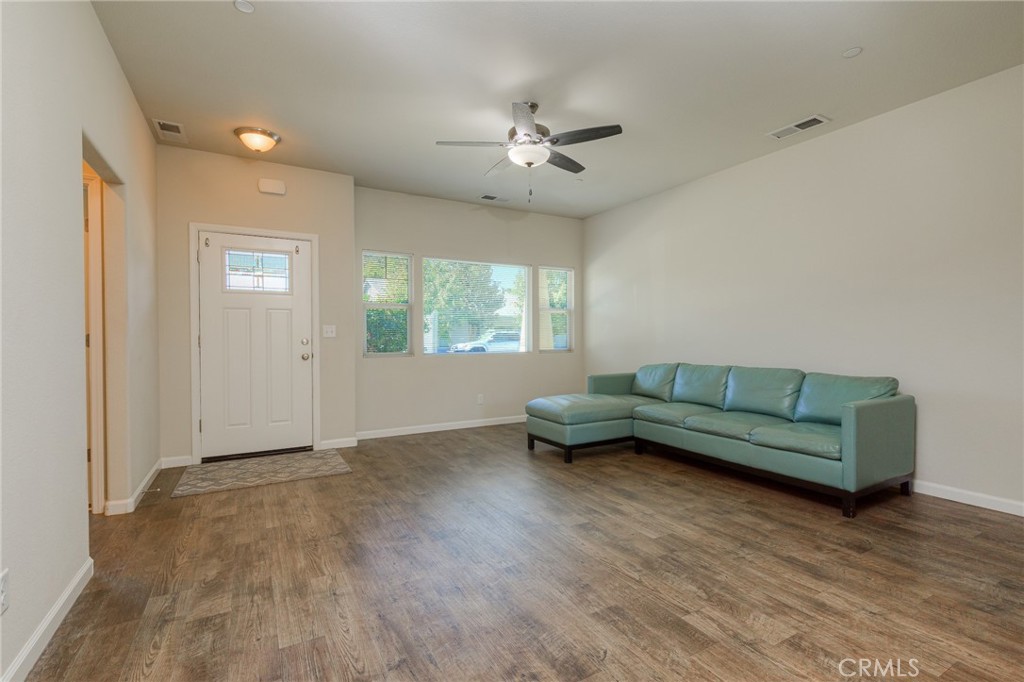 6 Josie Court Property Photo 8