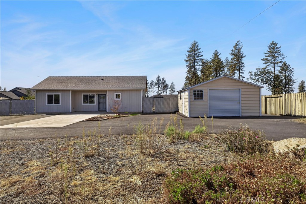 6263 Graham Property Photo 3