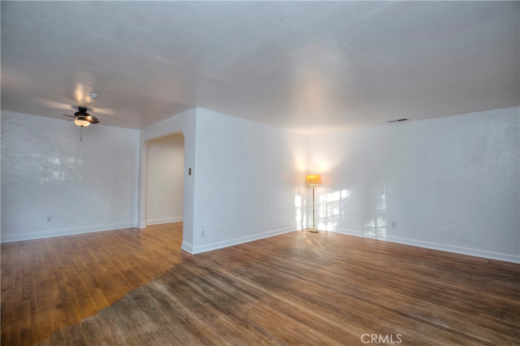 913 Arbutus Property Photo 13