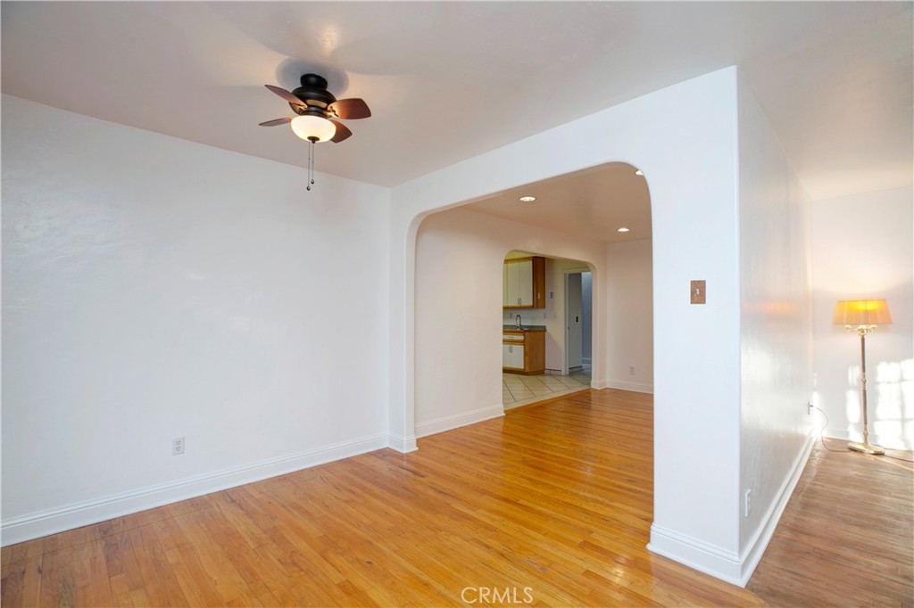 913 Arbutus Property Photo 16