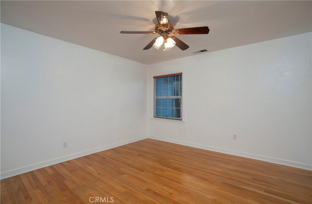 913 Arbutus Property Photo 36