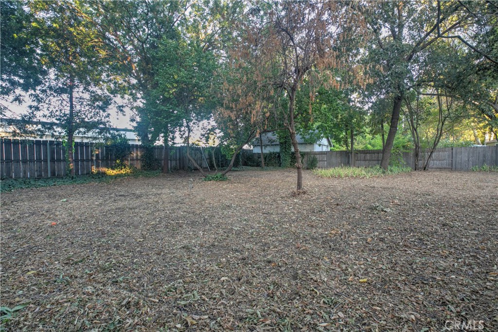 913 Arbutus Property Photo 45