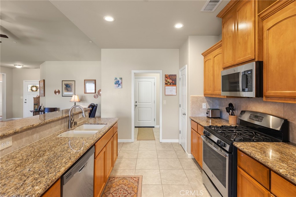 2866 Wingfield Avenue Property Photo 12