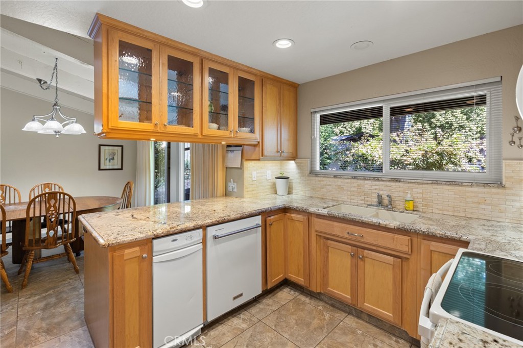 2 Northwood Commons Property Photo 12