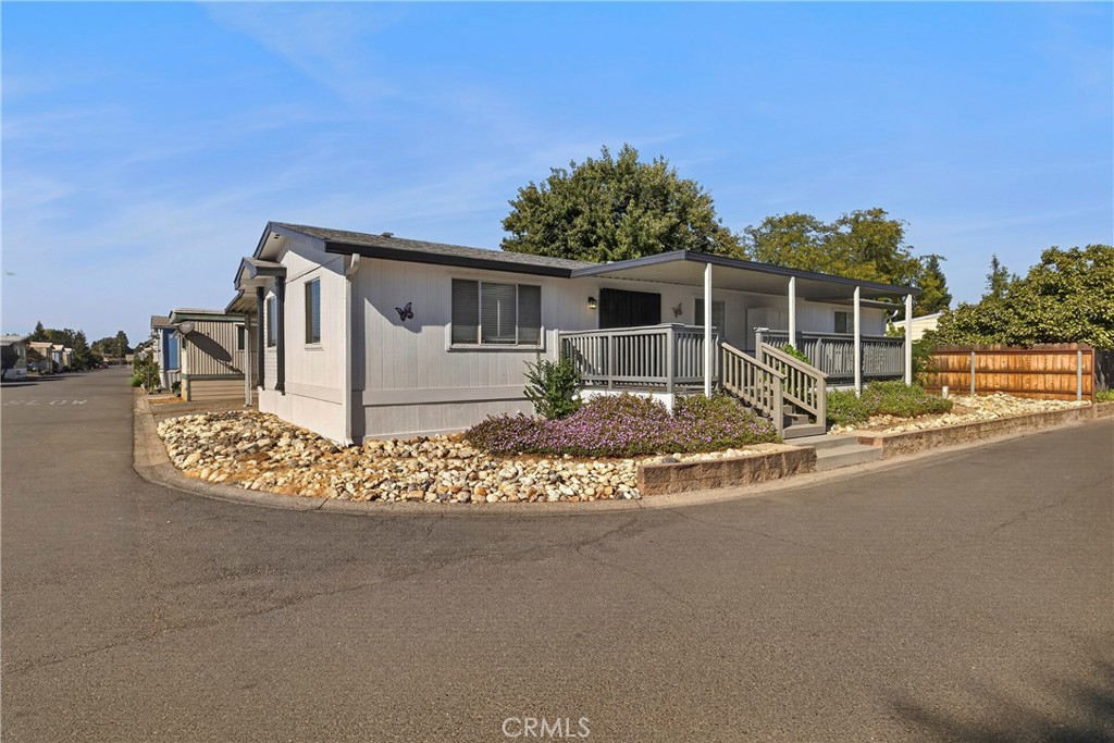 701 E Lassen Avenue 56 Property Photo 1